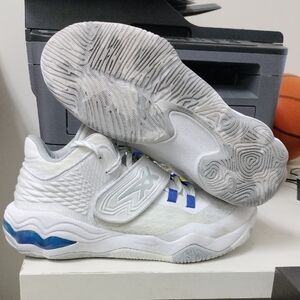 Asics Invade Nova basketball shoes